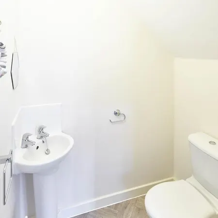 Host & - Coach House Retreat Tatil Evi