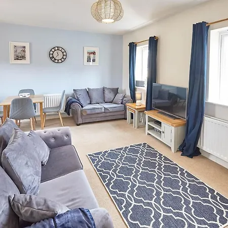 Host & - Coach House Retreat